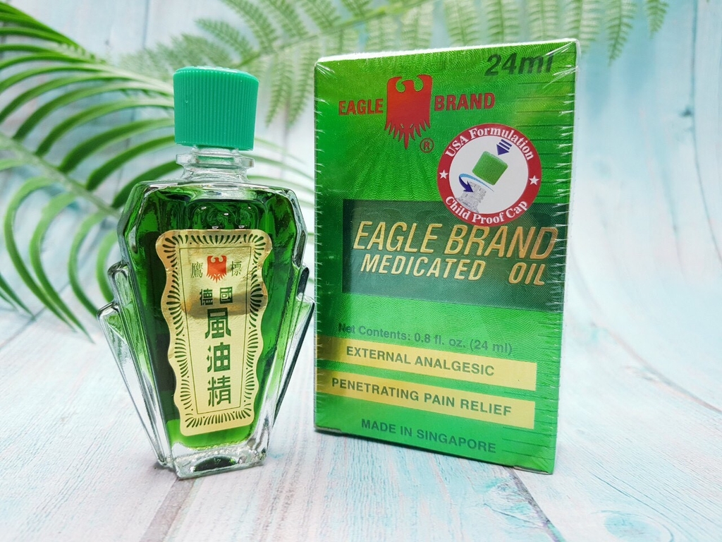 Dầu Gió Xanh Con Ó 2 Nắp Eagle Brand Medicated Oil Mỹ 24ml