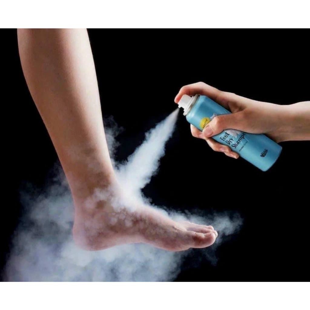 Xịt Khử Mùi Hôi Chân Foot Dry Shampoo Giúp Chân Khô Thoáng Sạch Thơm Nhật Bản 60g