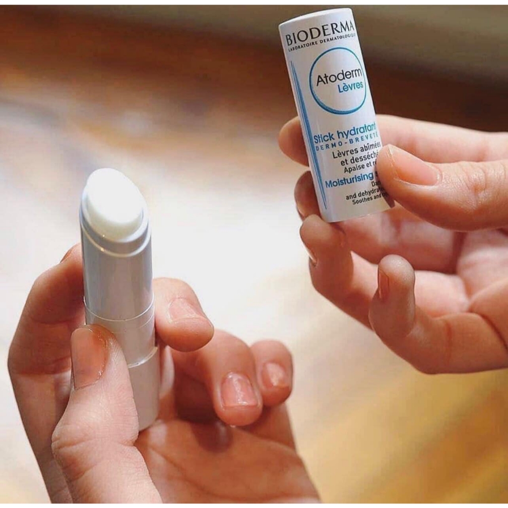 Son Dưỡng Bioderma Atoderm Stick Levres Dưỡng Ẩm Mềm Môi Giảm Khô Nẻ Không Màu Thỏi 4g