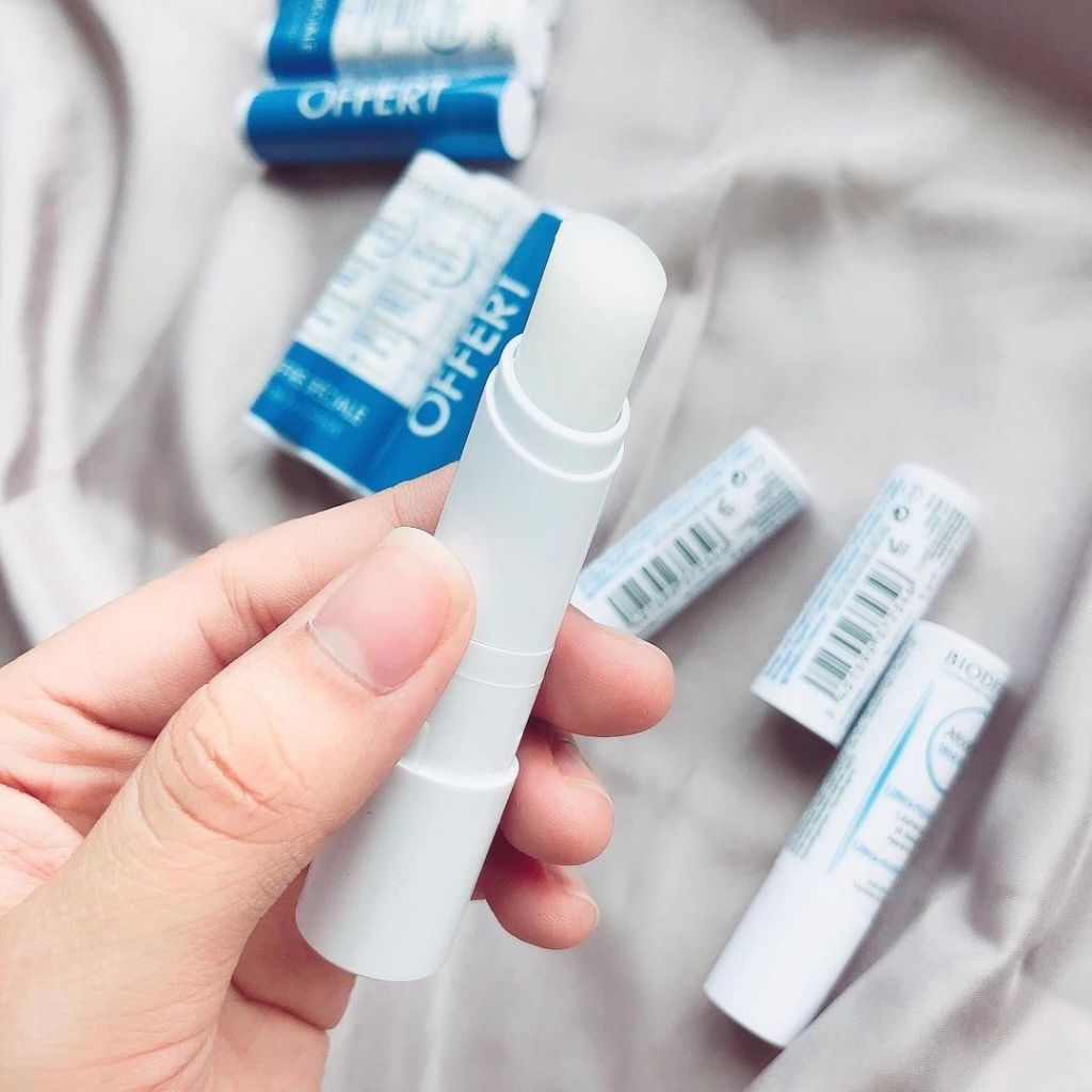 Son Dưỡng Bioderma Atoderm Stick Levres Dưỡng Ẩm Mềm Môi Giảm Khô Nẻ Không Màu Thỏi 4g