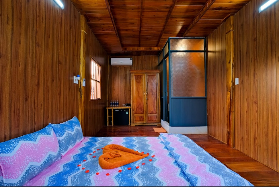 Deluxe Wooden