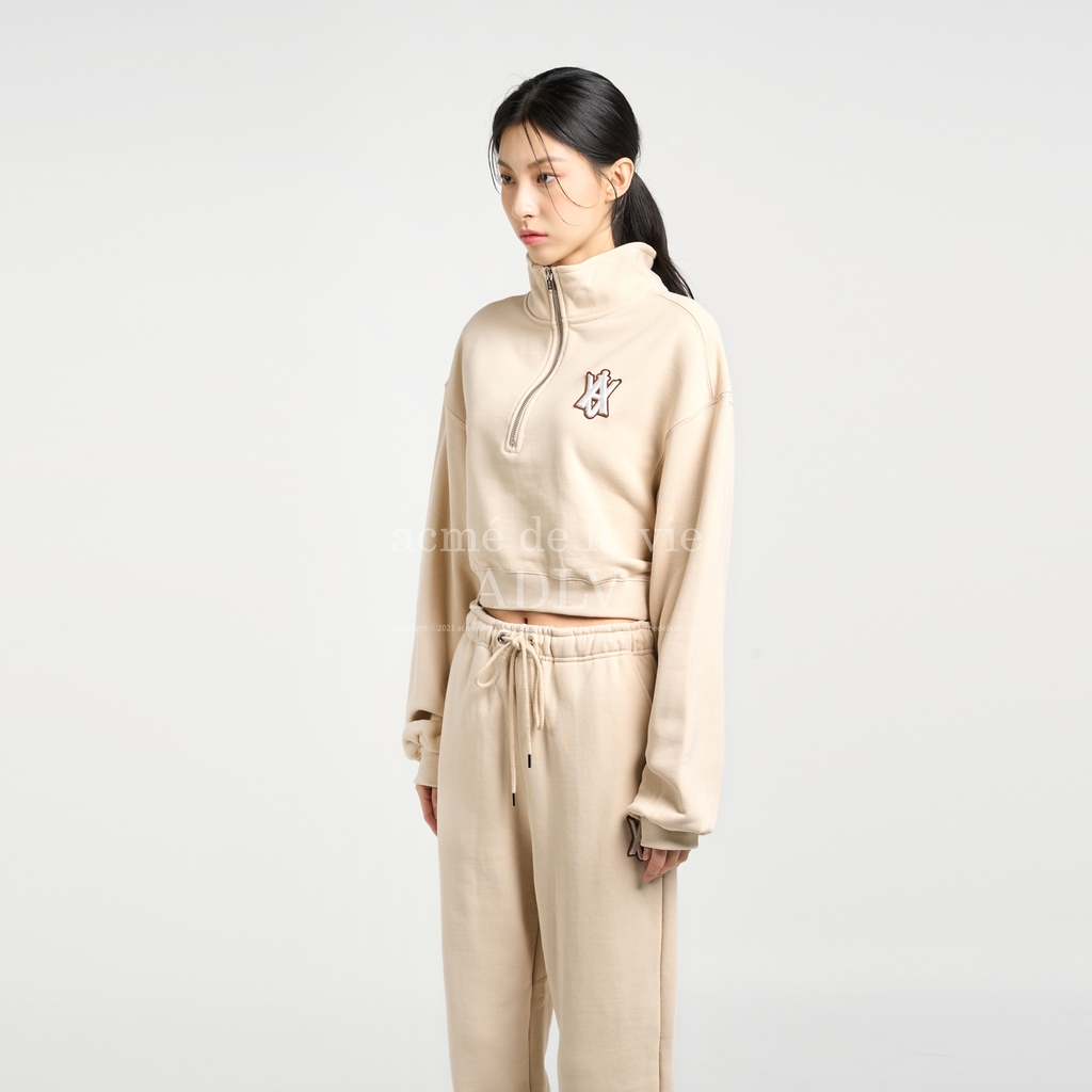 Bộ Nỉ ADLV Croptop Logo Lisa Màu Be
