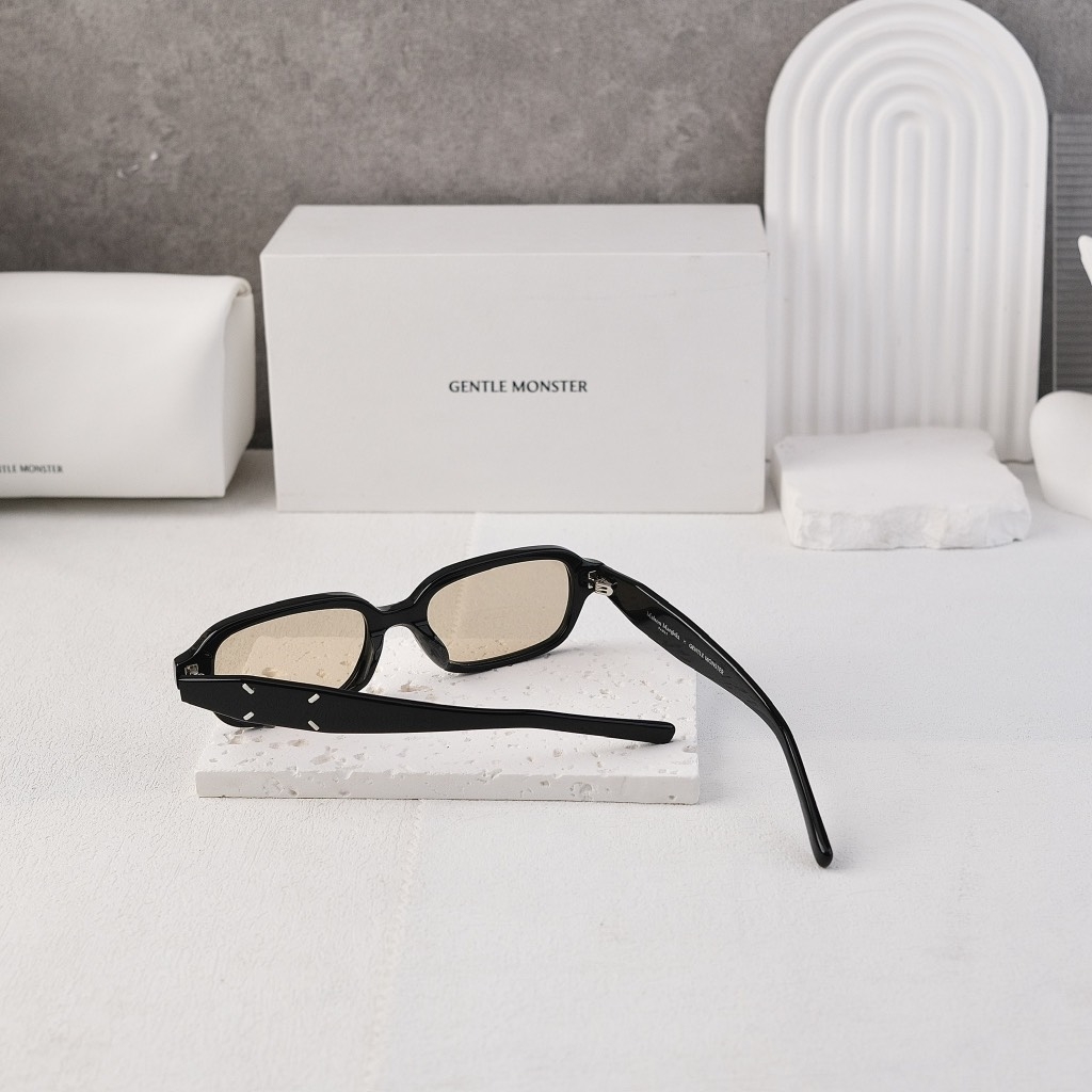 Kính Mát Gentle Monster Maison Margiela 210 OR Màu Nâu