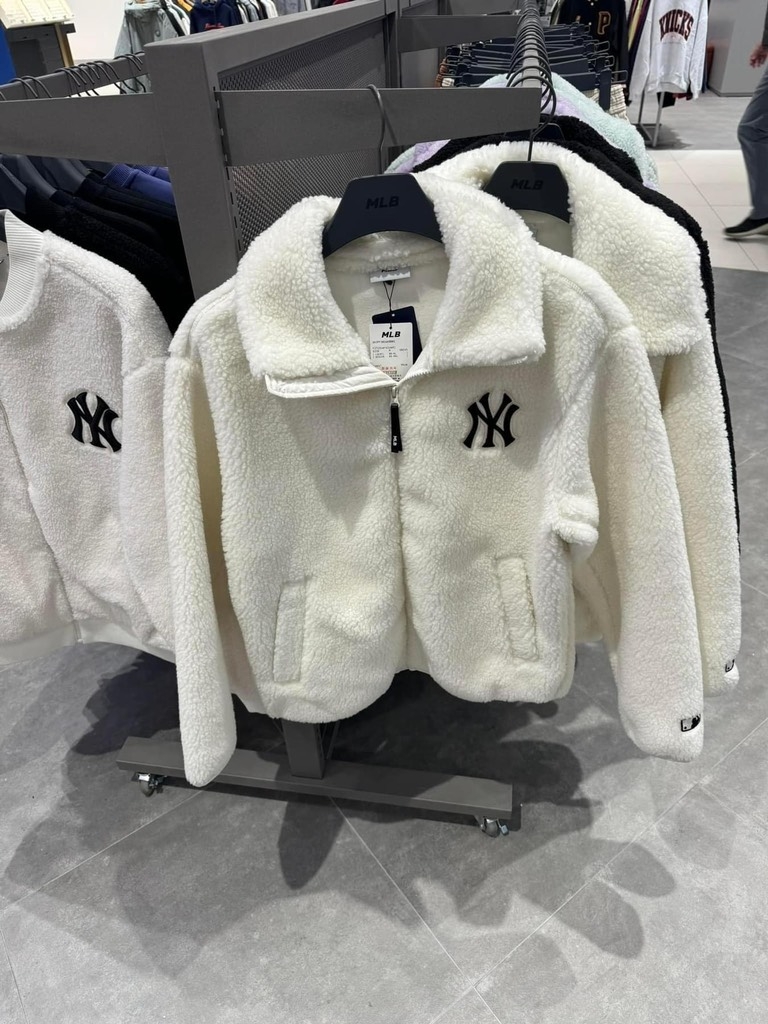Áo lông cừu MLB