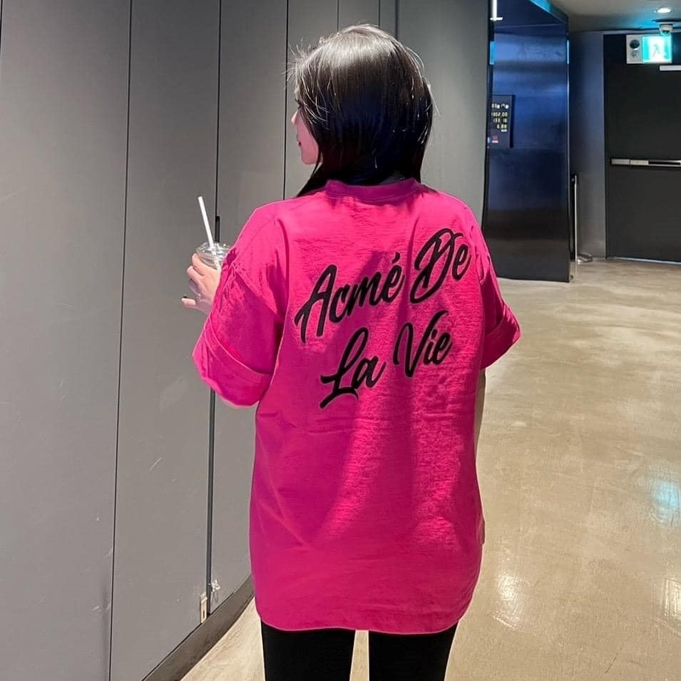 Áo Phông ADLV Tshirt Logo Chữ Nghiêng Màu Hồng