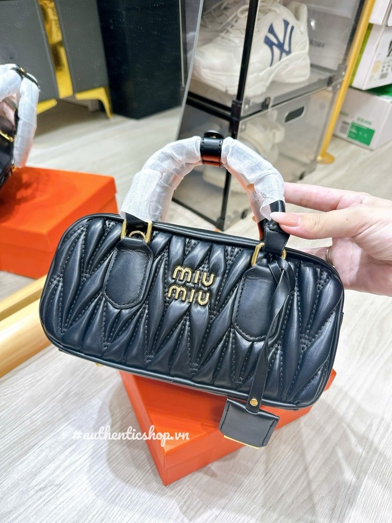 Túi Xách Miumiu Remake Korea 22cm