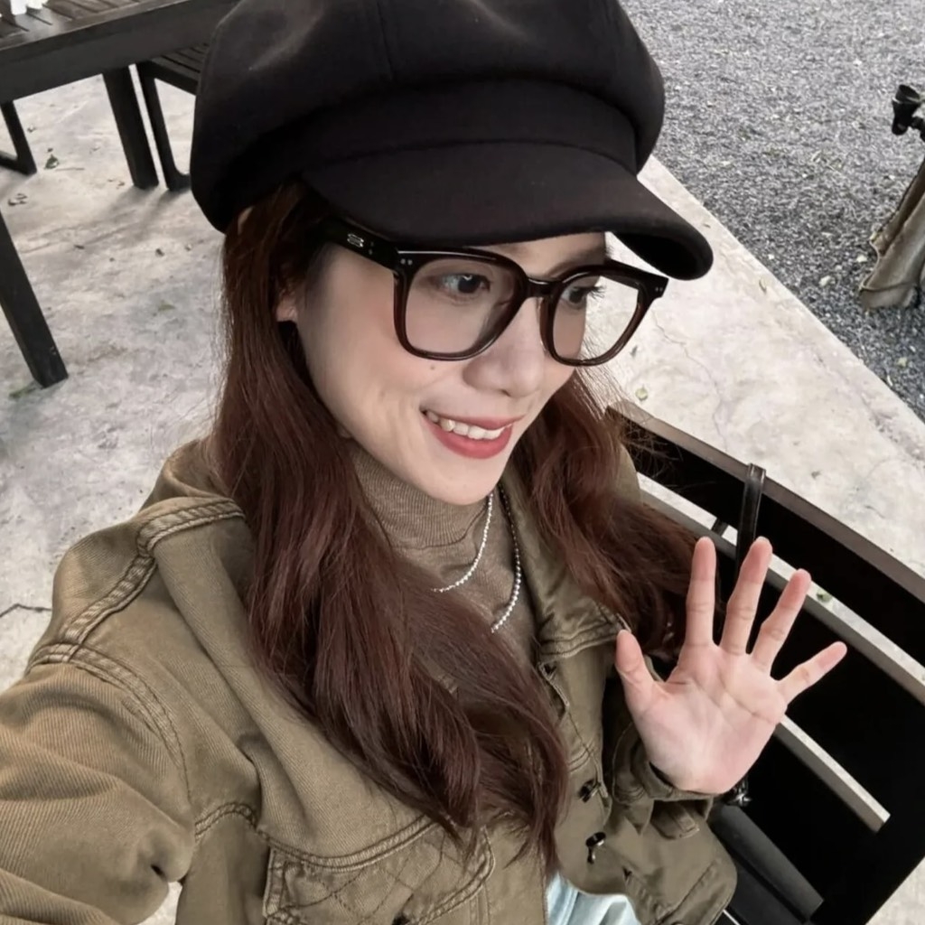 Kính Cận Gentle Monster Evan 01 Màu Đen