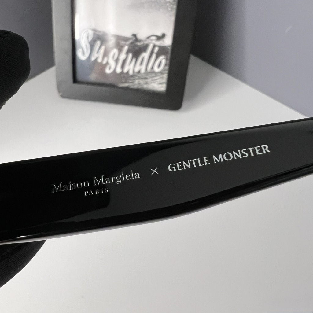Kính Mát Gentle Monster Maison Margiela 206 Màu Đen