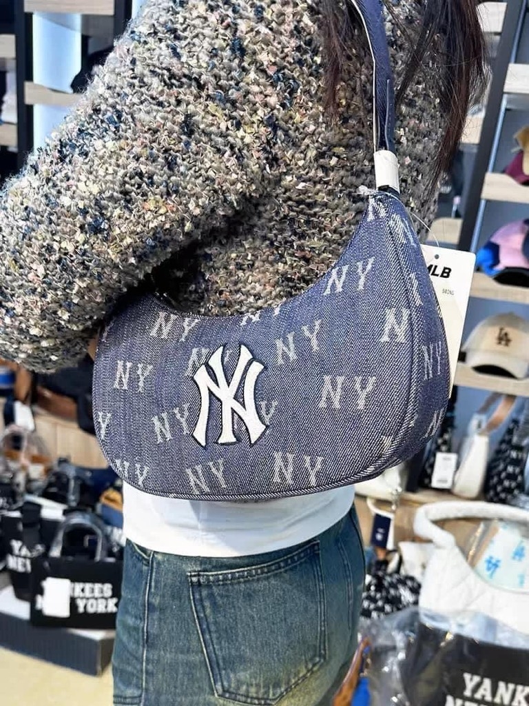 Túi kẹp nách Hobo Denim MLB Monogram New York Yankees Da Bò