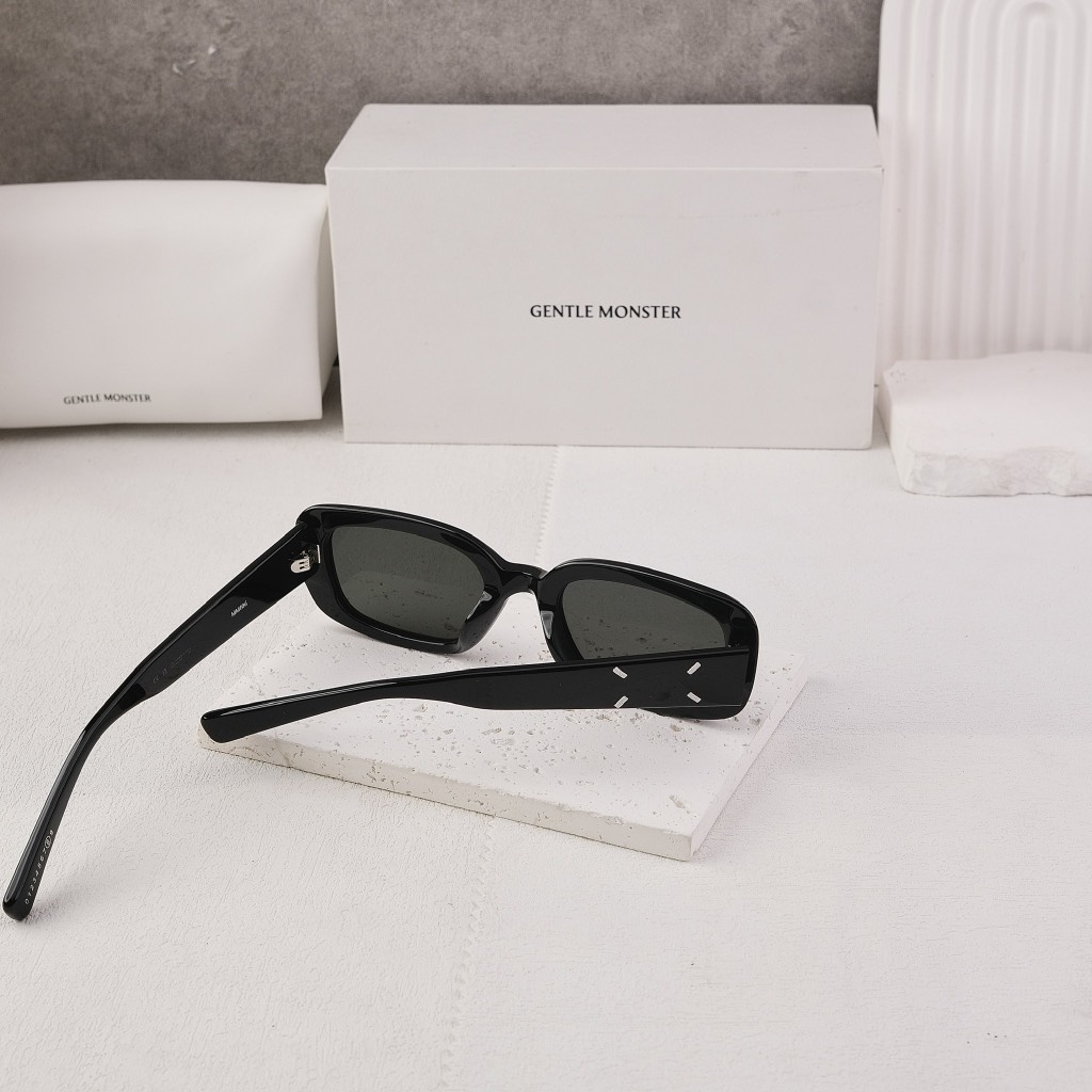 Kính Mát Gentle Monster Maison Margiela 106 Màu Đen