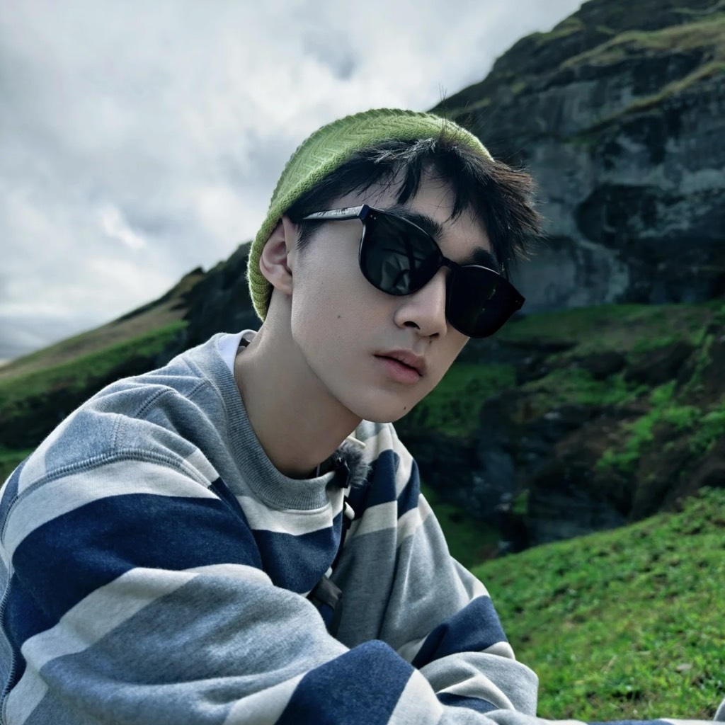 Kính Mát Gentle Monster Jude 01 Màu Đen