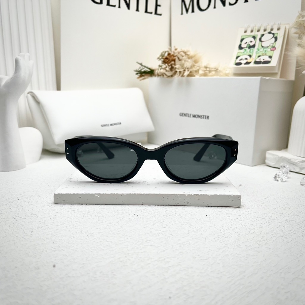 Kính Mát Gentle Monster Rococo Màu Đen