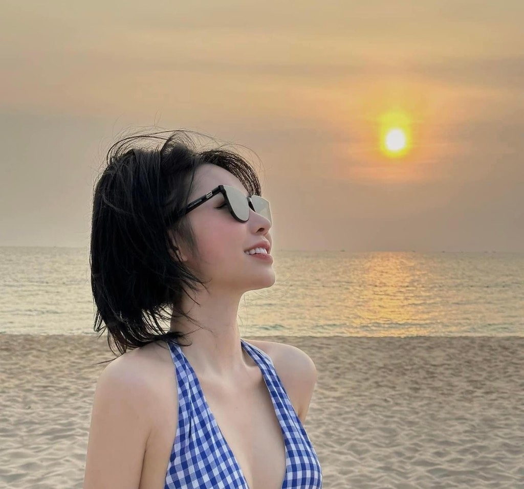 Kính Mát Gentle Monster Sunglasses Pino 01 Màu Đen