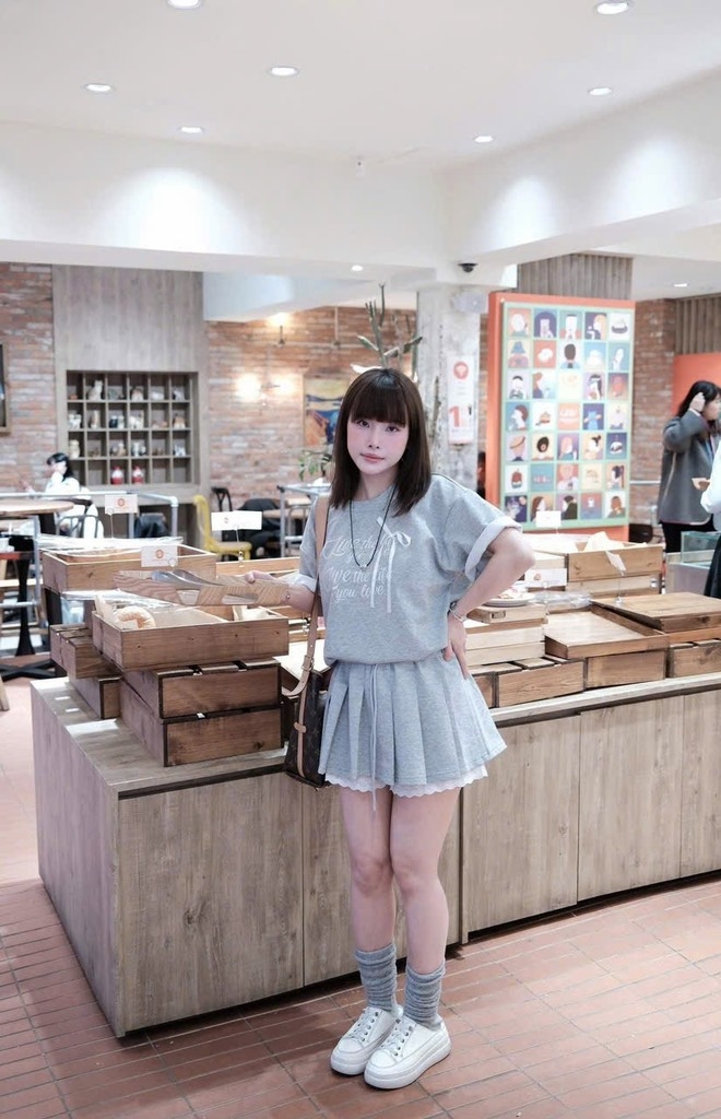 Bộ quần áo Hàn quốc nơ chân váy