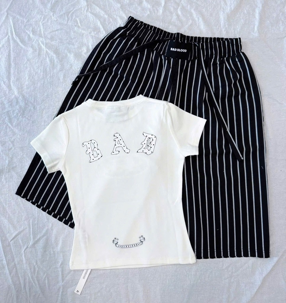Áo Bad Blood chữ Bad chấm bi ss 2025