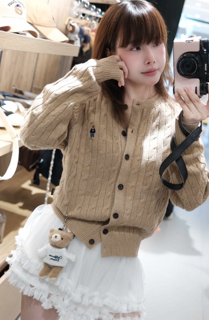 Áo len cadigan Whoau ss 2025