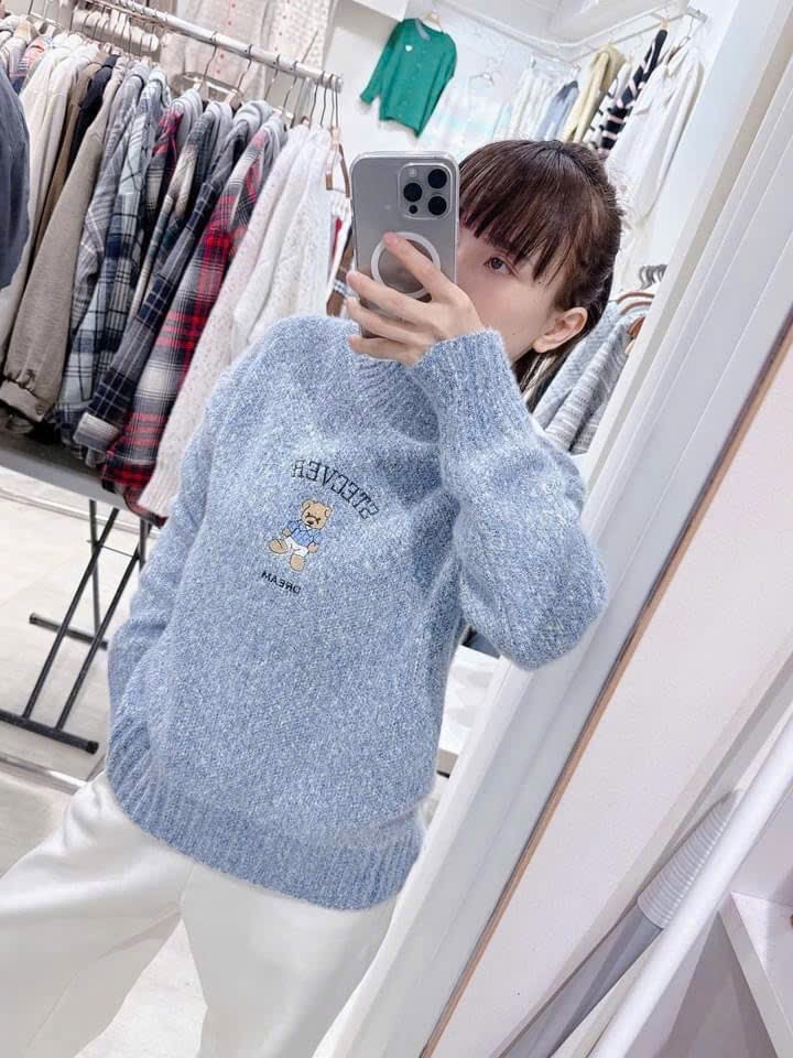 Áo len gấu Stecver muối tiêu Korea ss2024