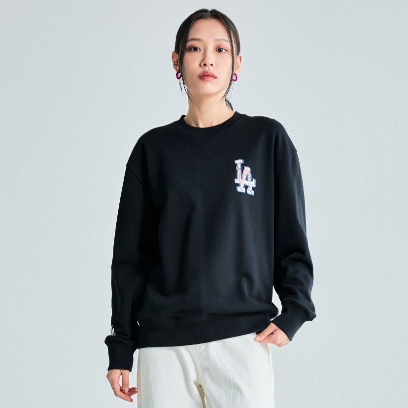 Áo Nỉ Dài Tay MLB Logo Lưng LA Màu Đen