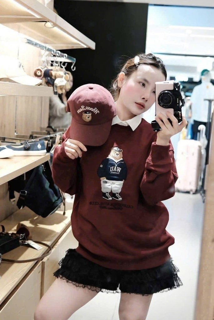 Áo nỉ Whoau ss 2025