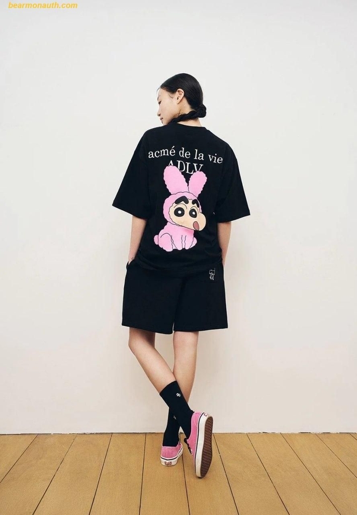 Áo Phông ADLV Fuzzy Rabbit Shinchan 2025
