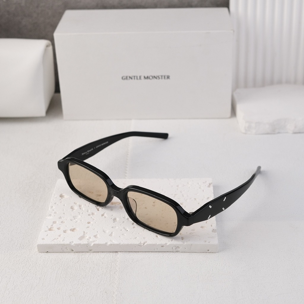 Kính Mát Gentle Monster Maison Margiela 210 OR Màu Nâu