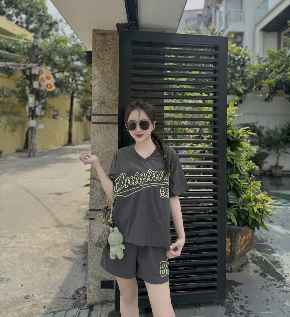 Bộ Quần Áo Hàn Quốc Chữ Oniginal Màu Xám