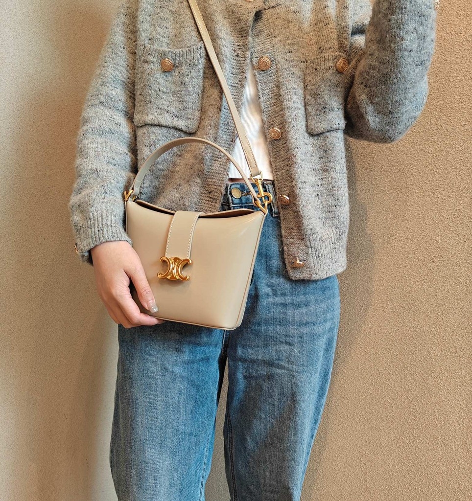 Túi Cầm Tay Celine Remake Korea Mini Bucket Da Bê Non 14cm