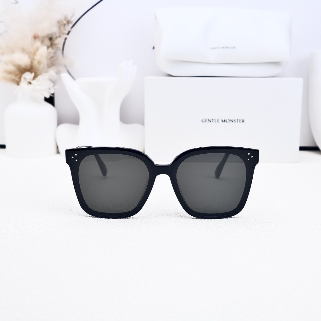 Kính Mát Gentle Monster Her 01 Màu Đen