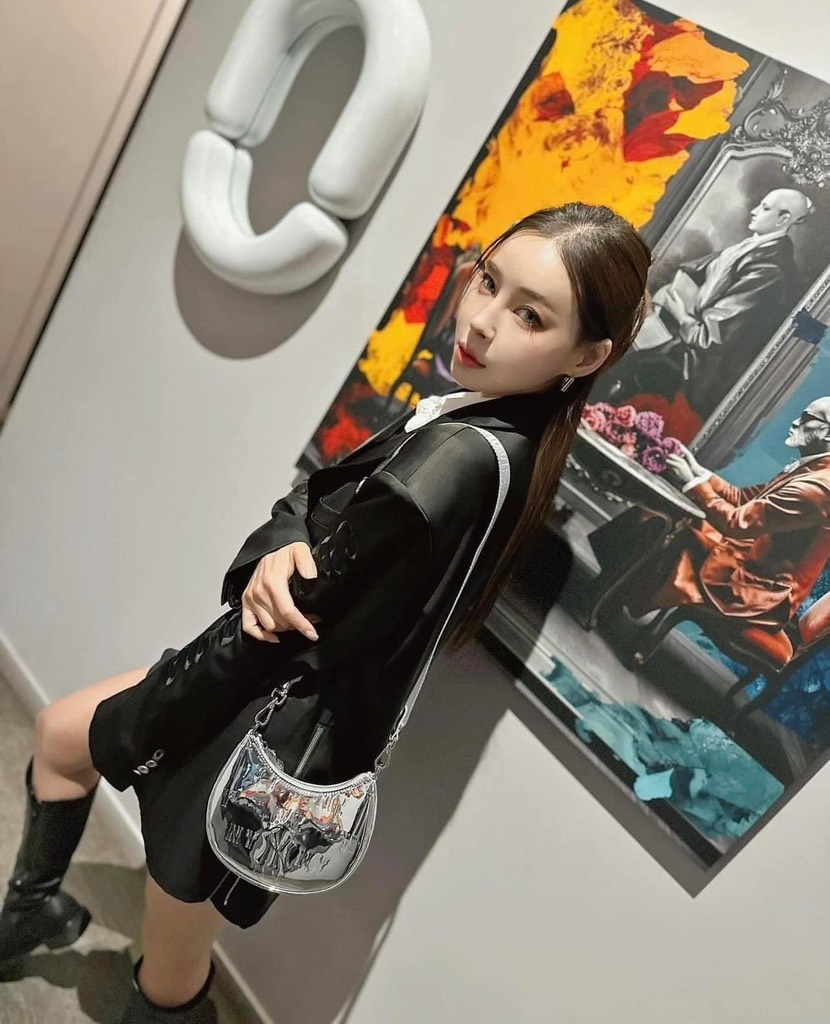 Túi Đeo Chéo MLB Monogram Màu Bạc