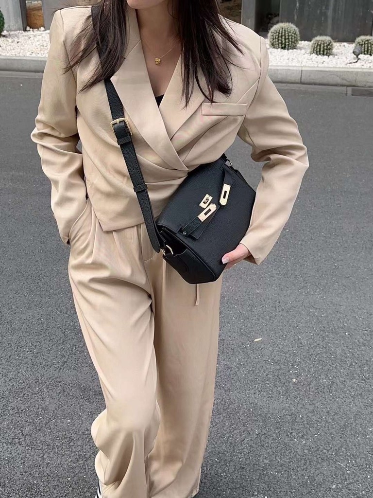 Túi Đeo Chéo Hermes Remake Korea Kelly Depeches 36 Size 25cm