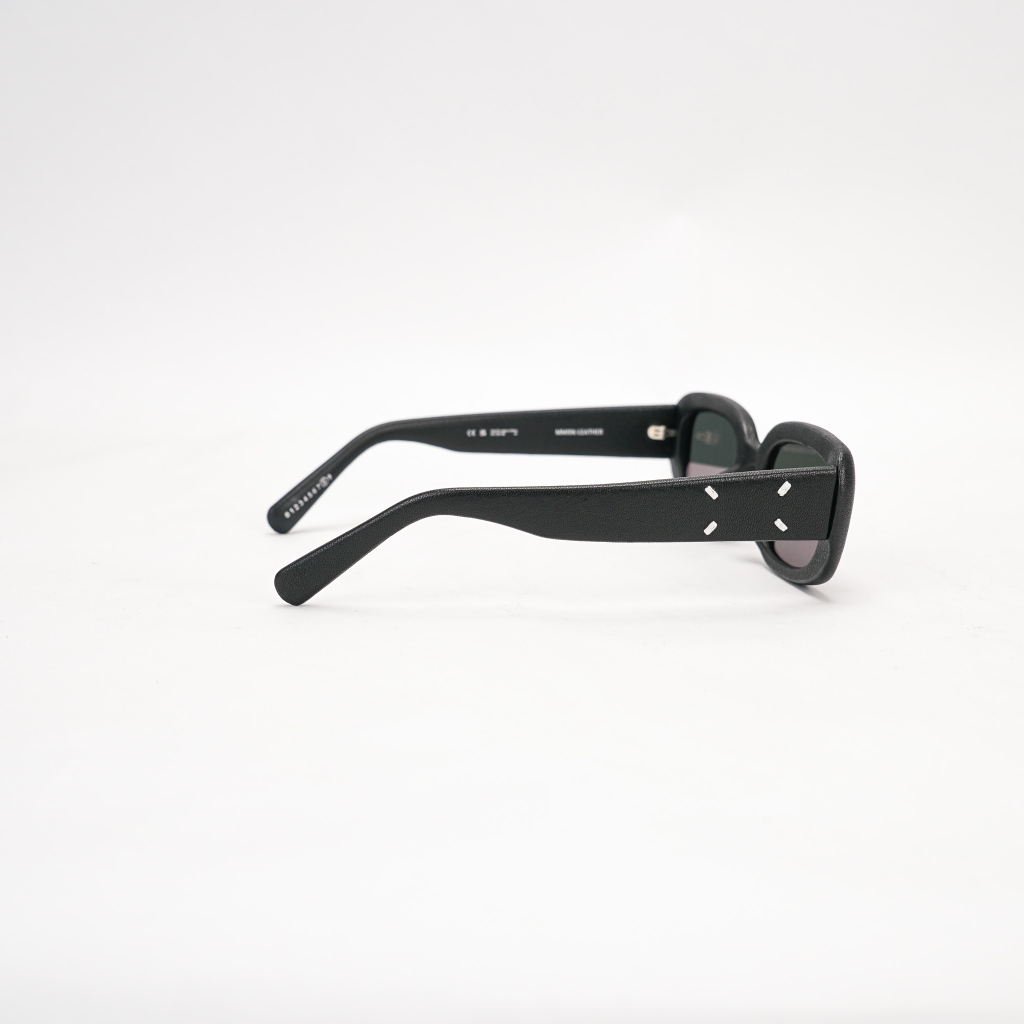 Kính Mát Gentle Monster Maison Margiela 106 Leather Màu Đen