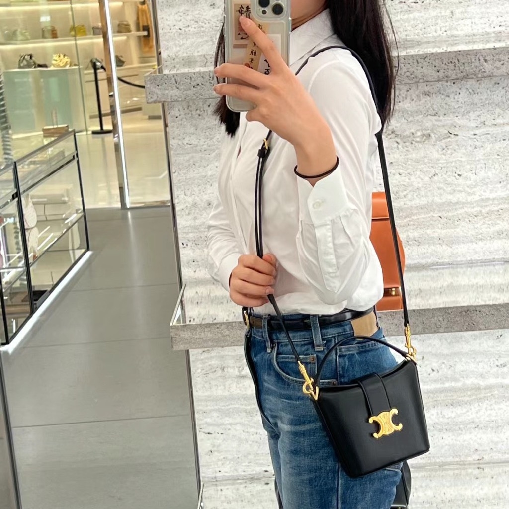 Túi Cầm Tay Celine Remake Korea Mini Bucket Da Bê Non 14cm