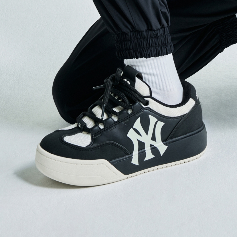 Giầy MLB Chunky Wide Logo LA Đen Trắng