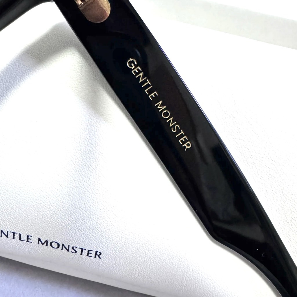 Kính Cận Gentle Monster Una C Màu Đen