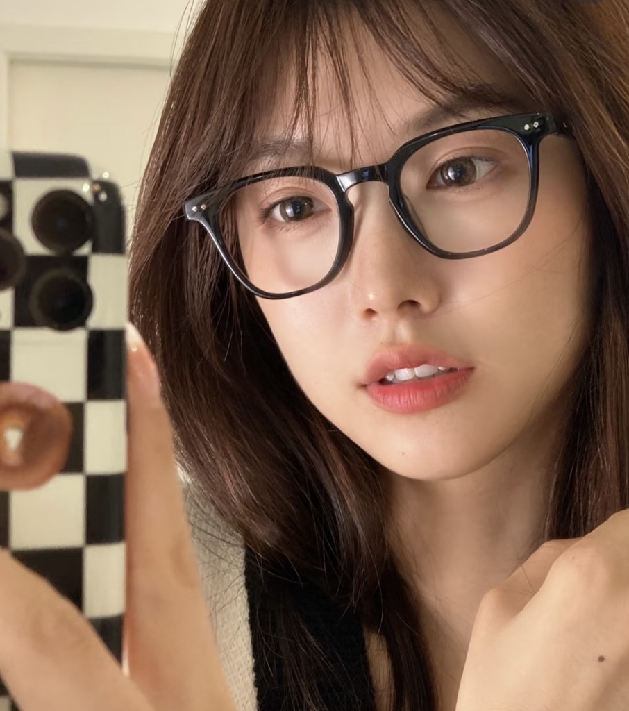 Kính Mát Gentle Monster Lutto 01 Gọng Cận