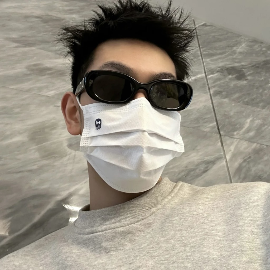 Kính Mát Gentle Monster Maison Margiela 004 Màu Đen