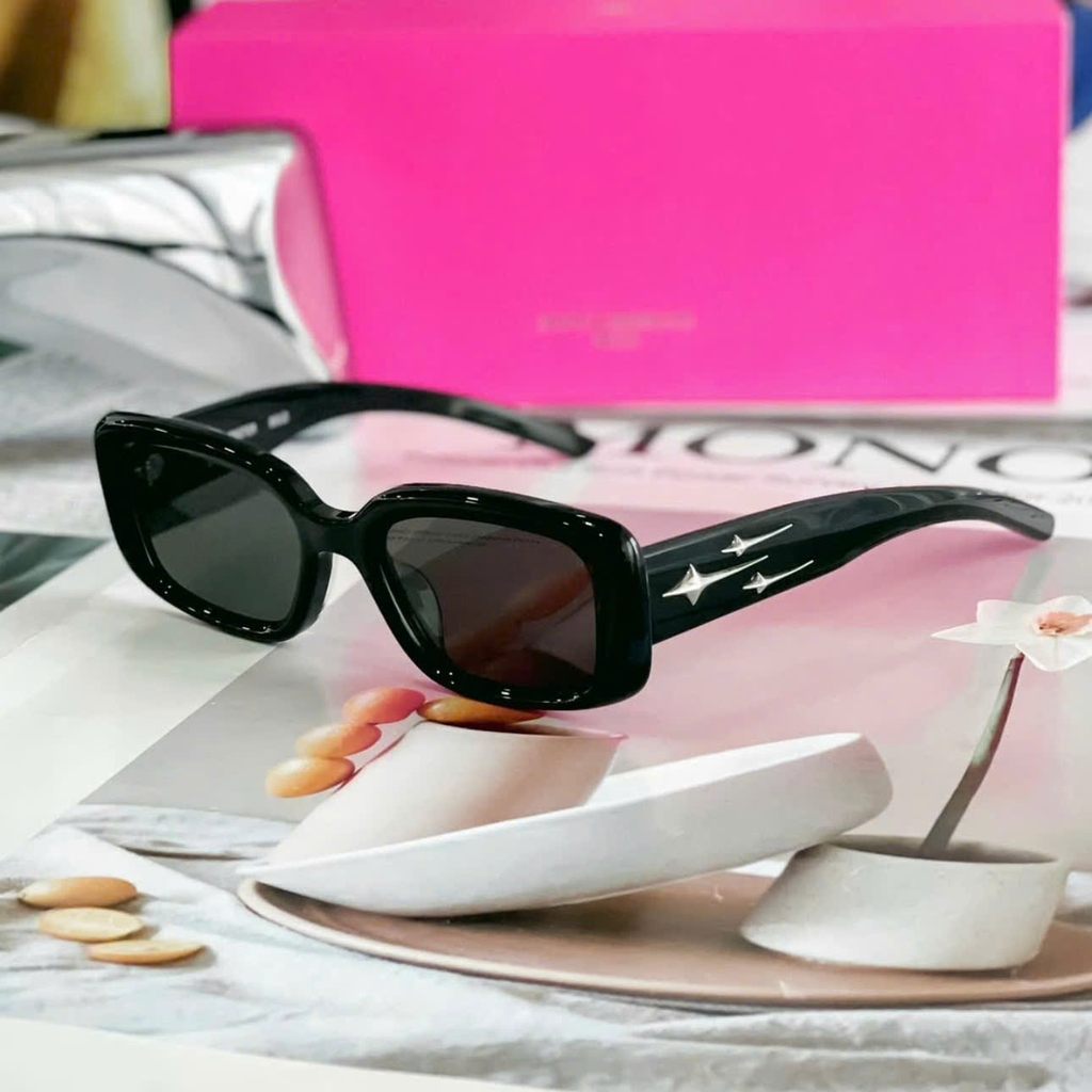 Kính Mát Gentle Monster Bold Antena 01 Màu Đen