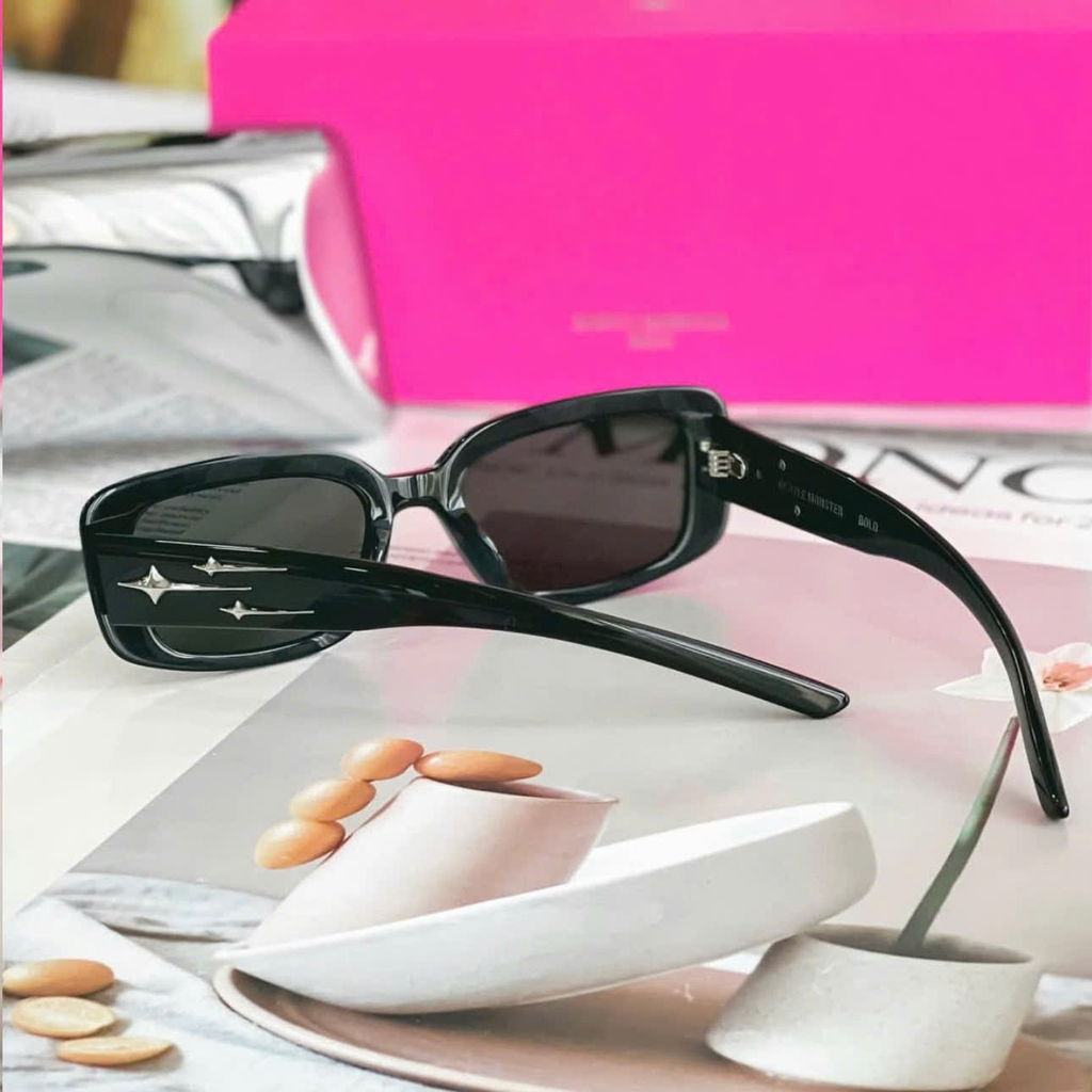 Kính Mát Gentle Monster Bold Antena 01 Màu Đen