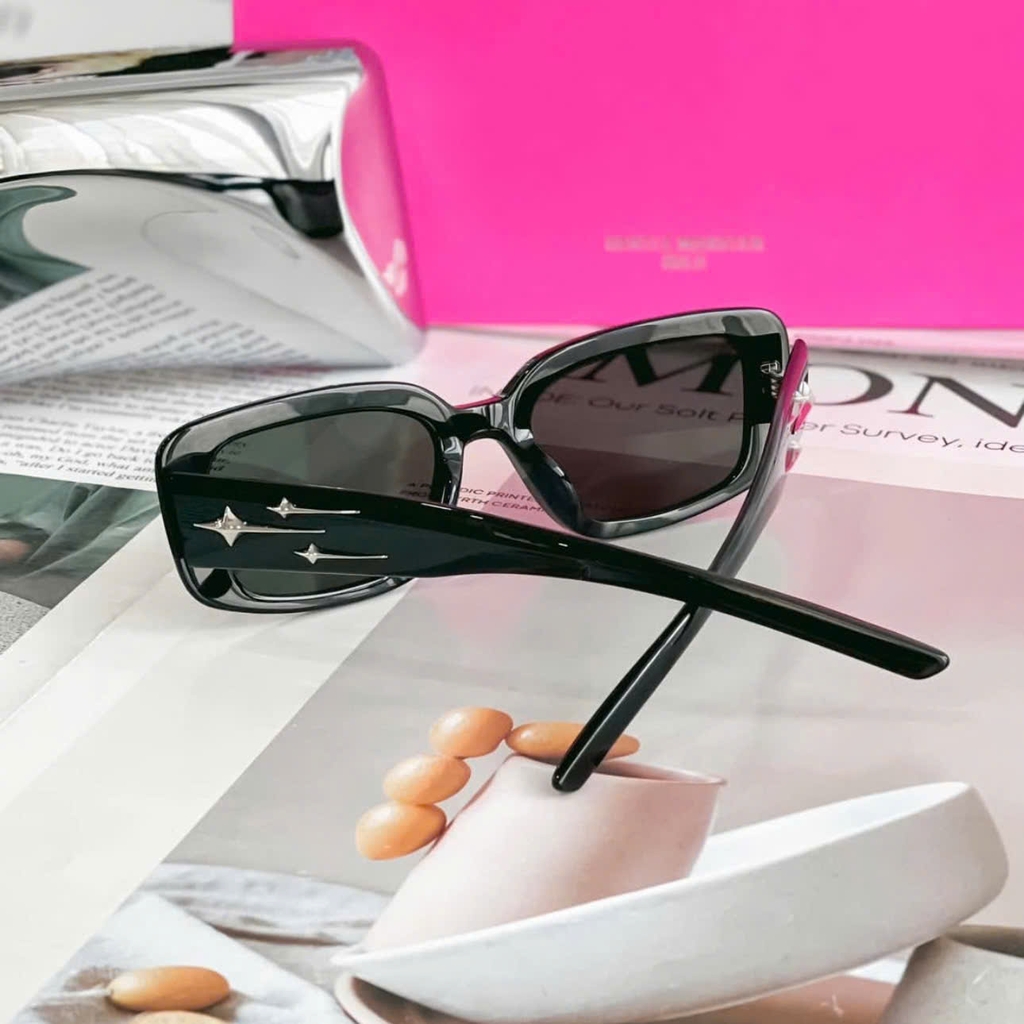 Kính Mát Gentle Monster Bold Antena 01 Màu Đen