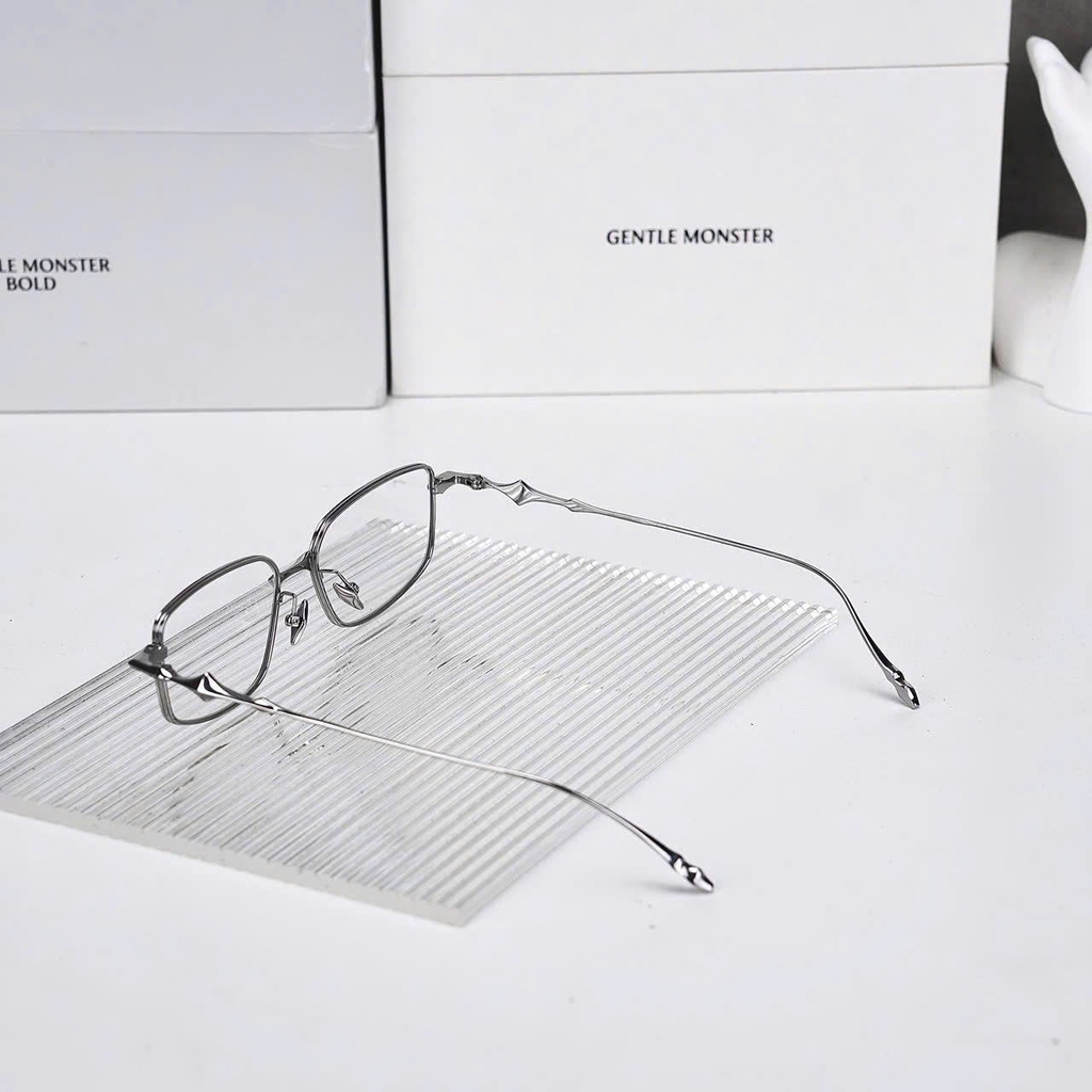 Kính Mát Gentle Monster Bold Atomic 02 Màu Bạc