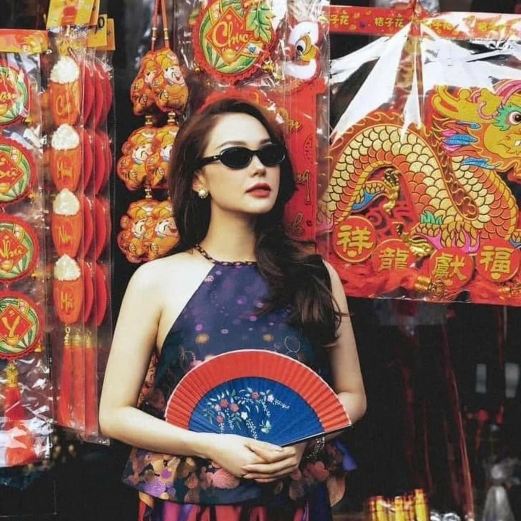 Kính Mát Gentle Monster Bold Bandoneon.S 01 Màu Đen