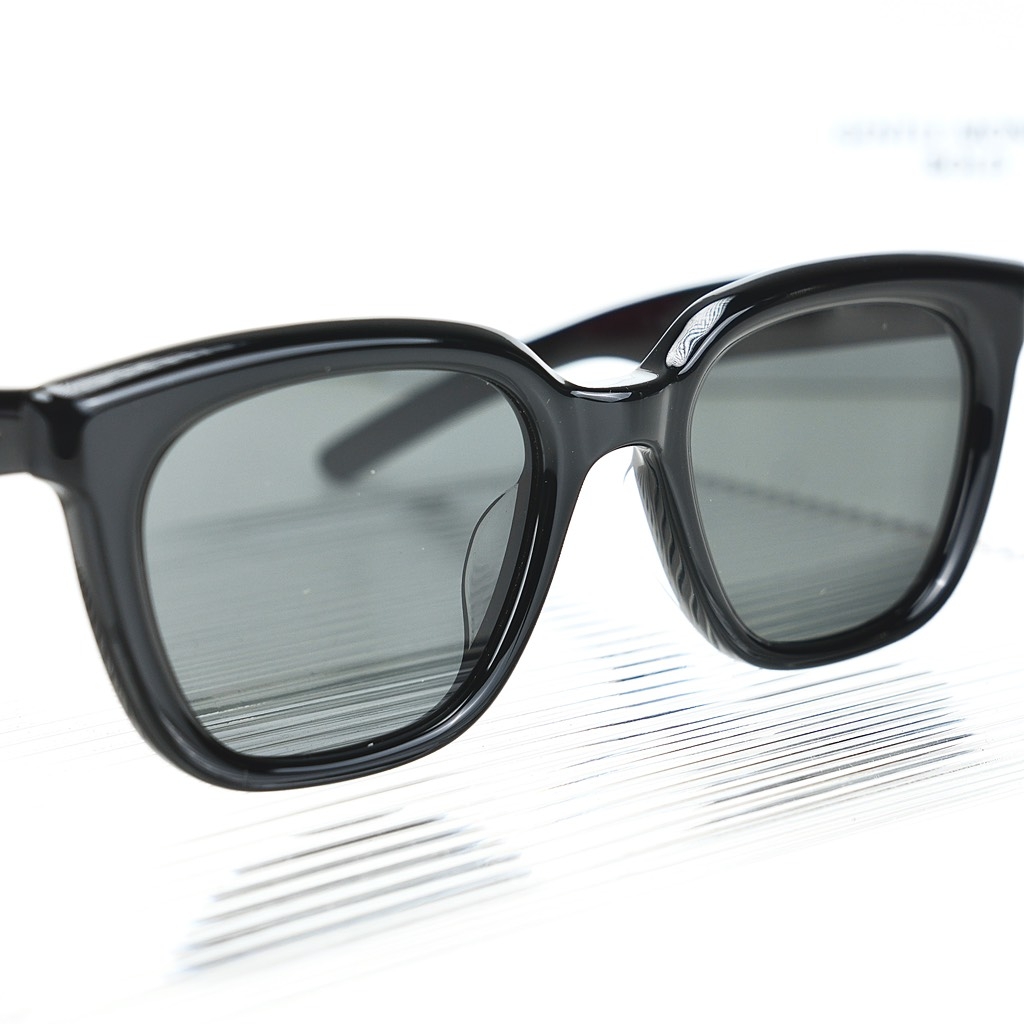 Kính Mát Gentle Monster Bold Billy 01 Màu Đen