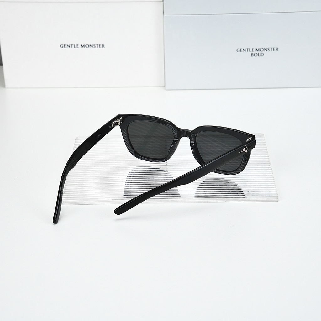 Kính Mát Gentle Monster Bold Billy 01 Màu Đen