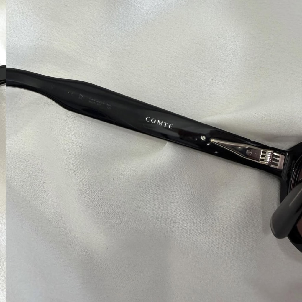 Kính Mát Gentle Monster Bold Comte 01 Màu Đen Nâu