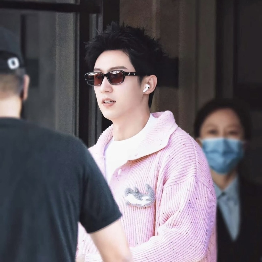 Kính Mát Gentle Monster Bold Comte 01 Màu Đen Nâu