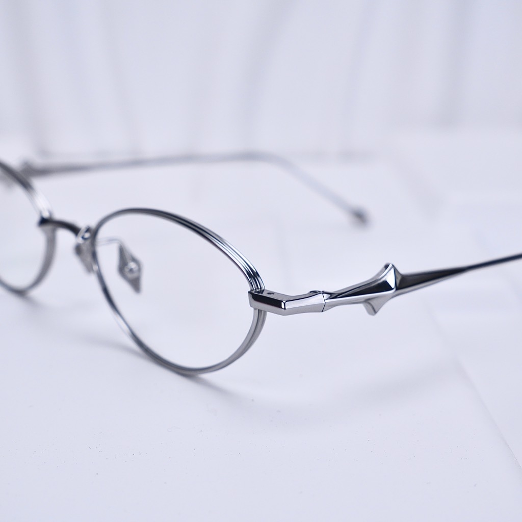 Kính Mát Gentle Monster Bold Eden 02 Màu Bạc