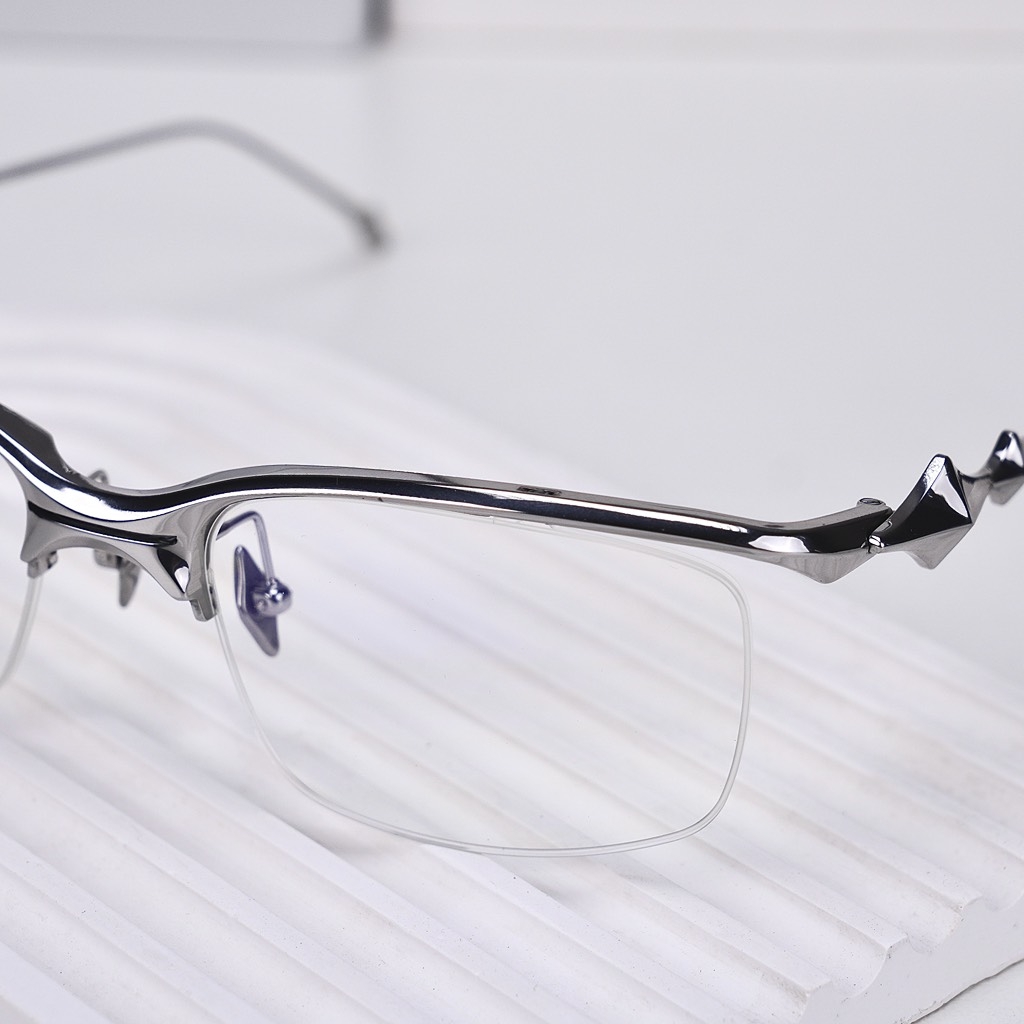 Kính Mát Gentle Monster Bold Kro 02 Màu Bạc