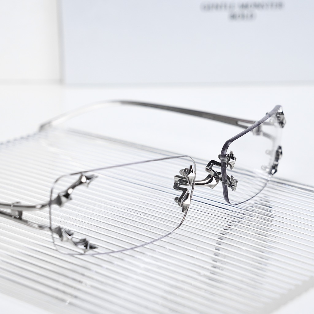 Kính Mát Gentle Monster Bold Mosh 02 Màu Bạc