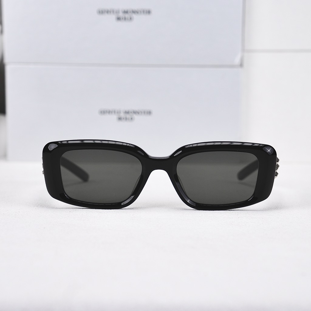 Kính Mát Gentle Monster Bold Parabola 01 Màu Đen