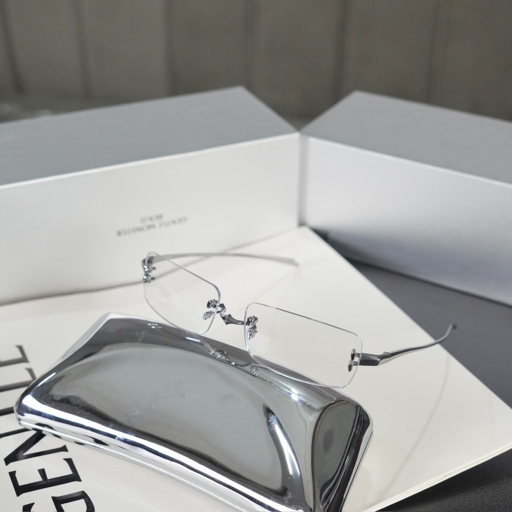 Kính Mát Gentle Monster Bold Paranoyd 02 Màu Trắng